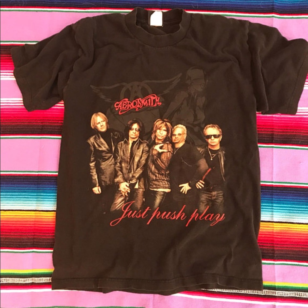 OFFERS WELCOME Vintage Aerosmith Band Tshirt
